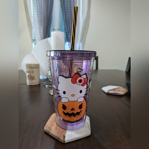 Hello kitty Halloween cup - Picture 1 of 4